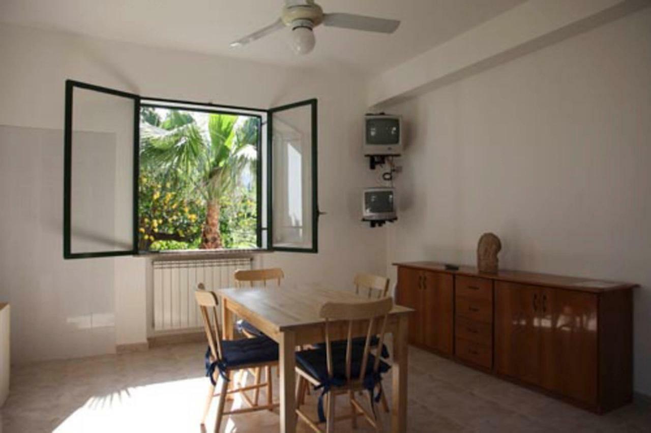 La Casa Tra I Limoni Di Rosmarino Park It083O84B59Cp6Px5J Villa SantʼAgata di Militello Eksteriør bilde